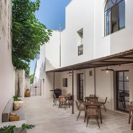 Bed and Breakfast Palazzo Frangipane 4*