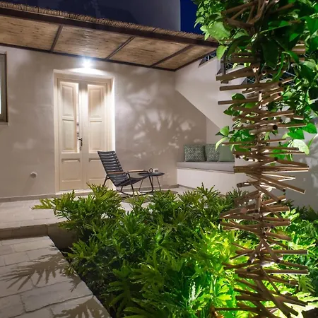 Bed & Breakfast Palazzo Frangipane *