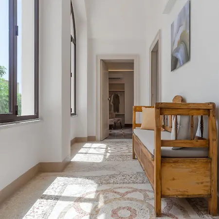 Palazzo Frangipane 4*